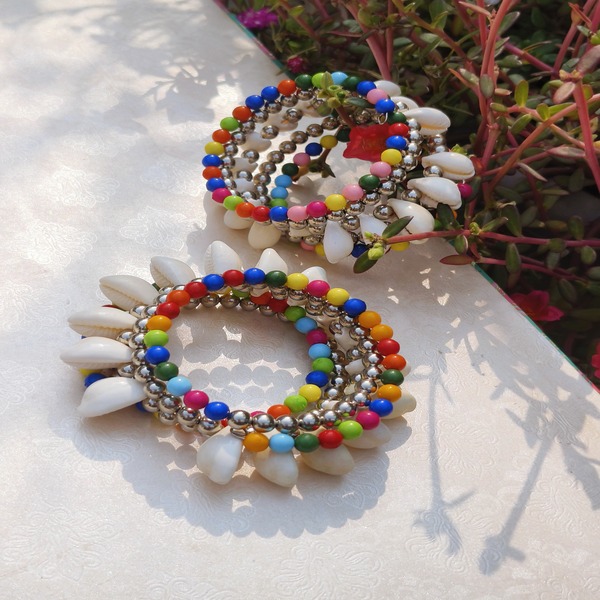 adjustable design makes it perfect for both women and girls