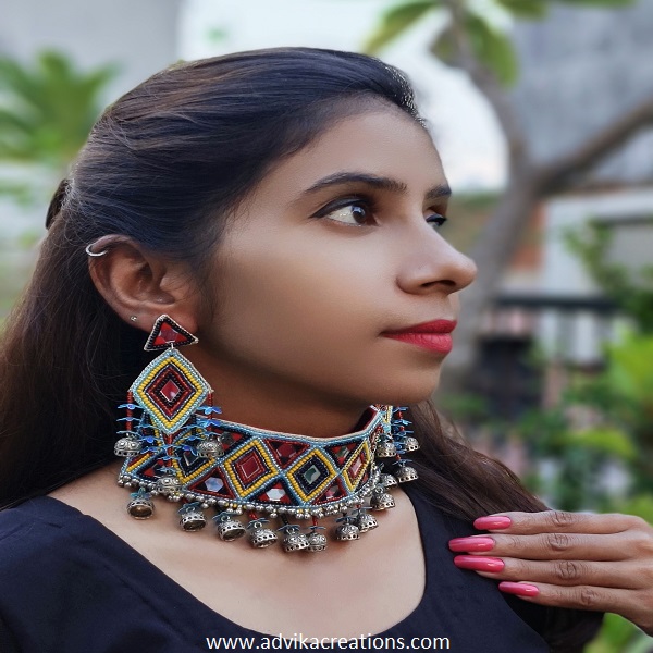 Colorful Charmers mirror jewellery set 