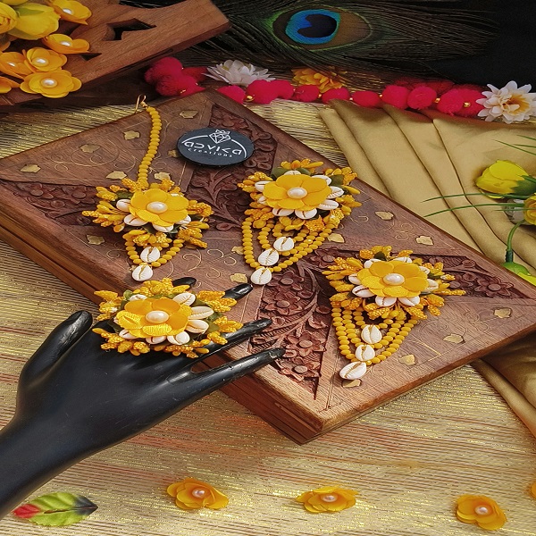 Yellow Floral earring and mangtika with ring