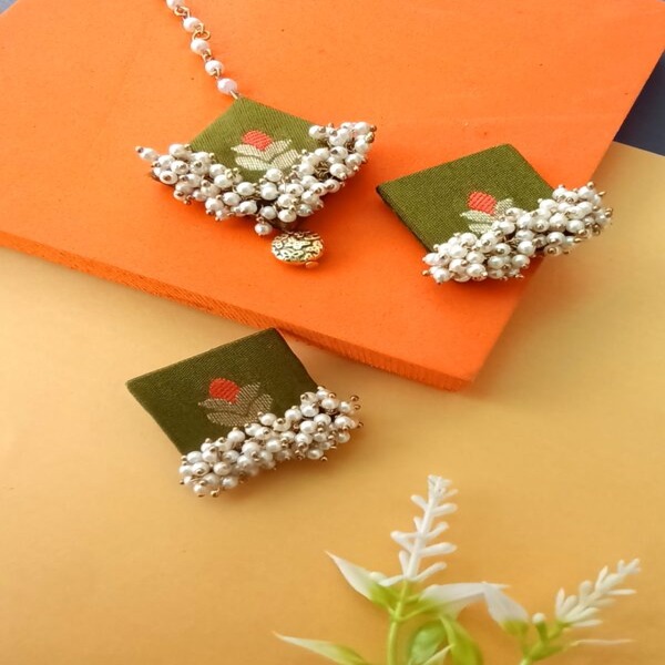 Banarasee Handmade Earring Mangtika