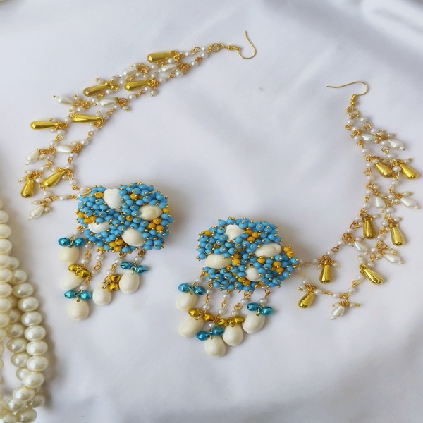 Beaded Earring with hair chain