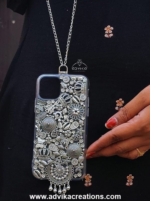 Mobile Cover with detachable sling chain`01