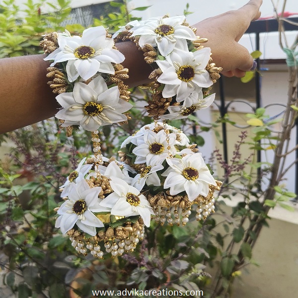 Elegant white flower kalira 