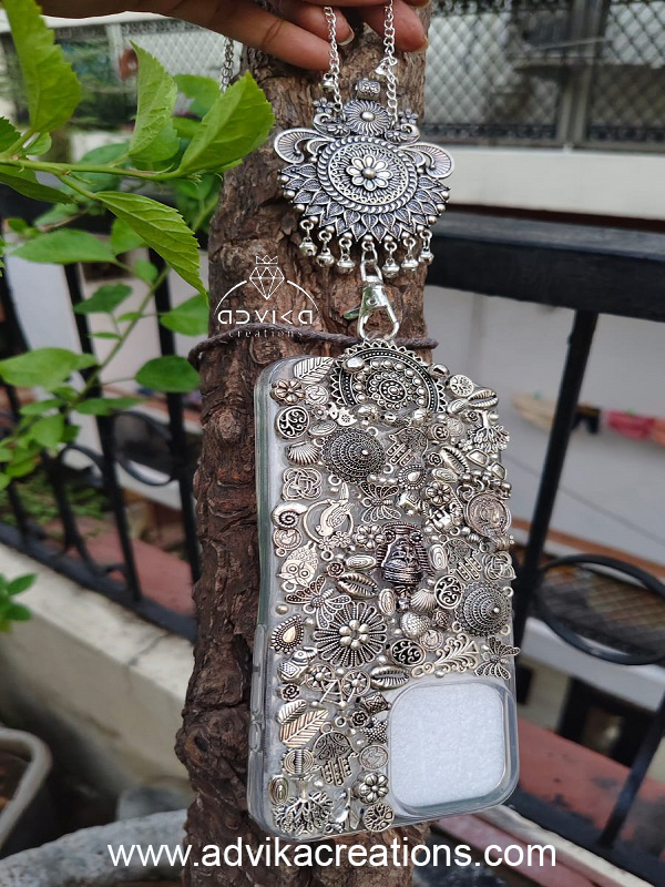 Mobile Cover with detachable waist hook 02