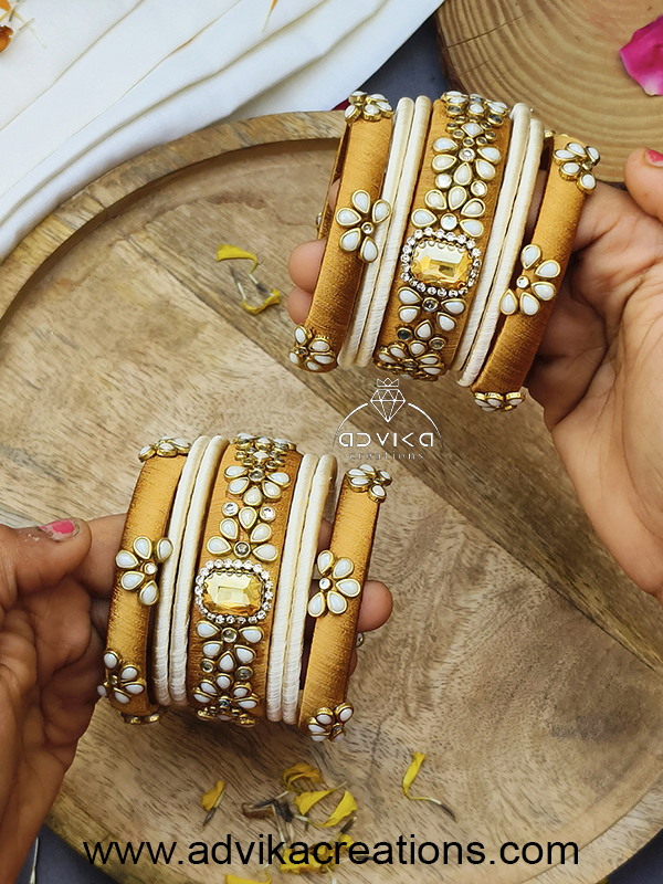Shonali pearl Bangles