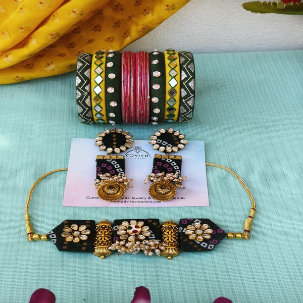 Green chunri print Chokar Set with bangles