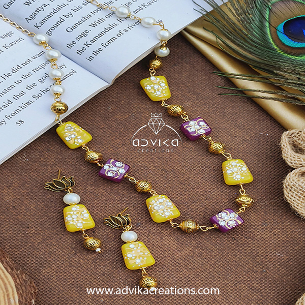 Tumble bead necklace purple & yellow