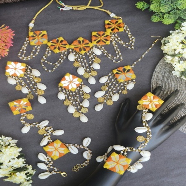 Yellow Orange Mirror Haldi Mehndi Jewellery set