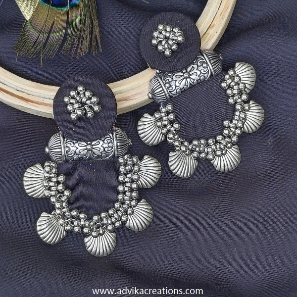 Ebony Elegance: Black Fabric Earrings