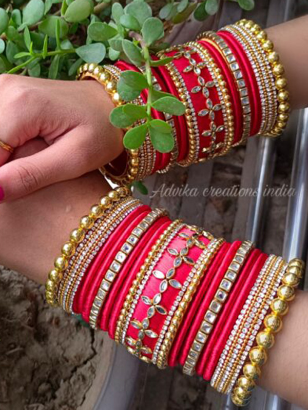 Red rose bangles set