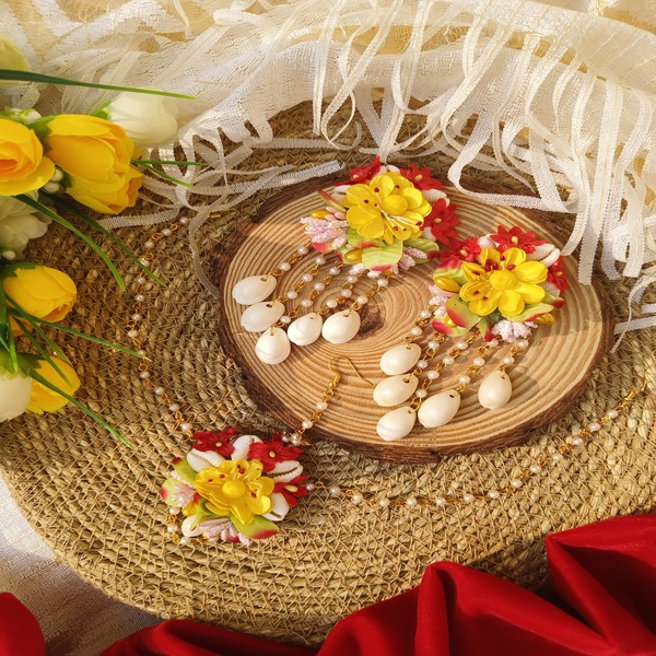Yellow Flower cowrie hanging Earring & mangtika for women & Girls