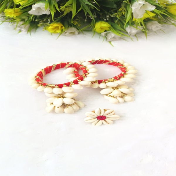 Laxmi cowrie bangle set Red