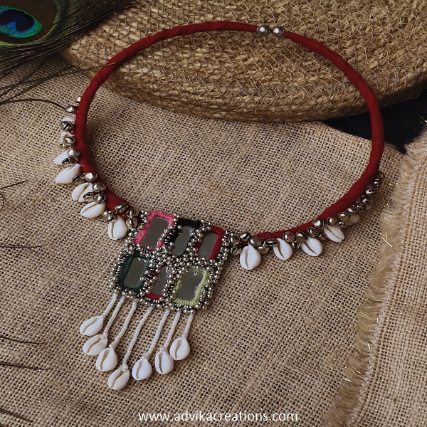 Charmers mirror hasuli necklace