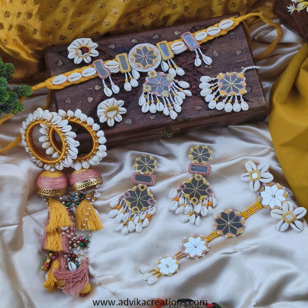 Threaded Treasures mirror beaded jewellery set 