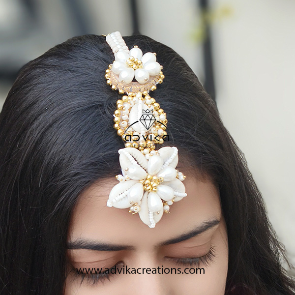 Cowrie shell flower design maangtika