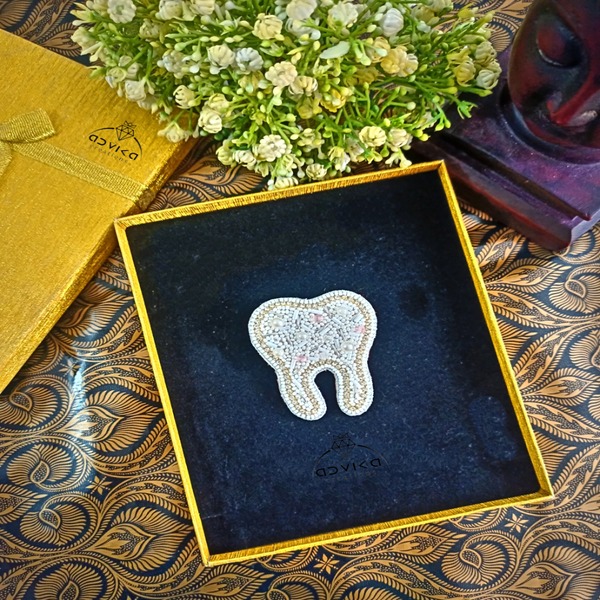 Elegant Tooth Brooch, Dental Symbol Brooch 