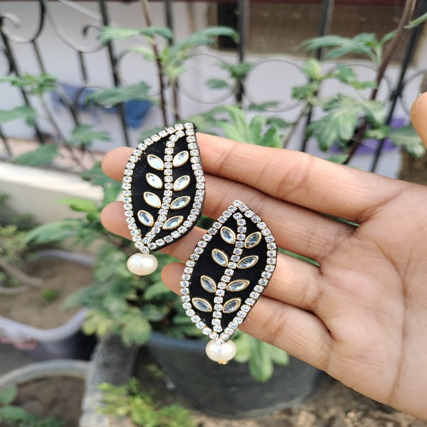 S Shape black Fabric earring 