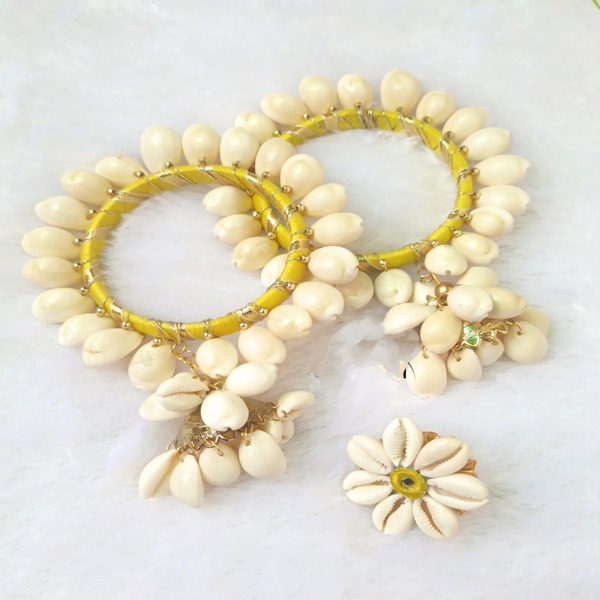 Laxmi cowrie bangle set Yellow