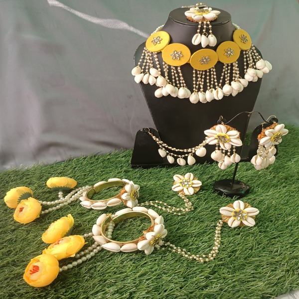 Cowrie Shell complete Jewelry Set