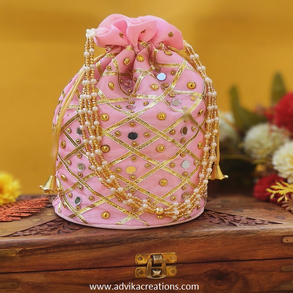 Vintage Hues potli